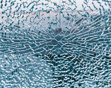 توصيات السلامة لاستخدام زجاج النوافذ والأبواب
